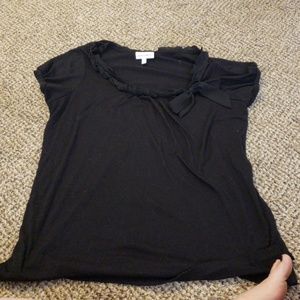 Black shirt with bow